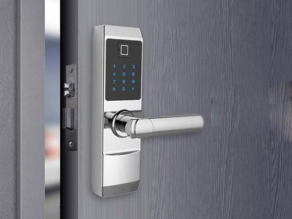 小金24小时上门开锁公司