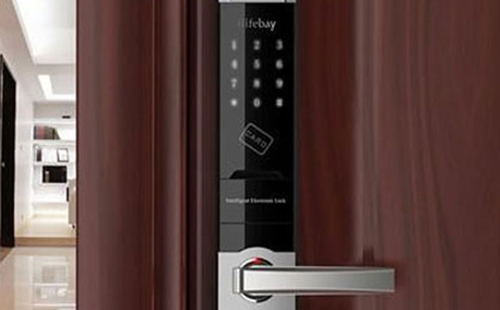 小金24小时上门开锁公司