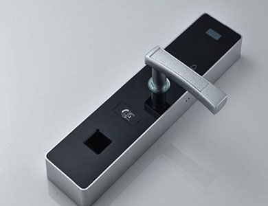 小金24小时上门开锁公司